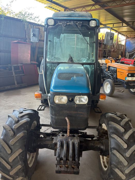 Trator Newholland TN90 Pegões • OLX.pt