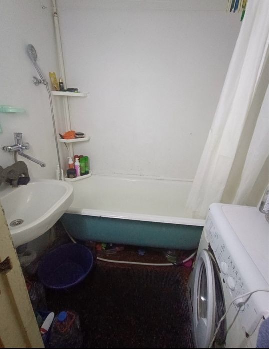 Продается 1-комнатная квартира на левом берегу, 1 мкр