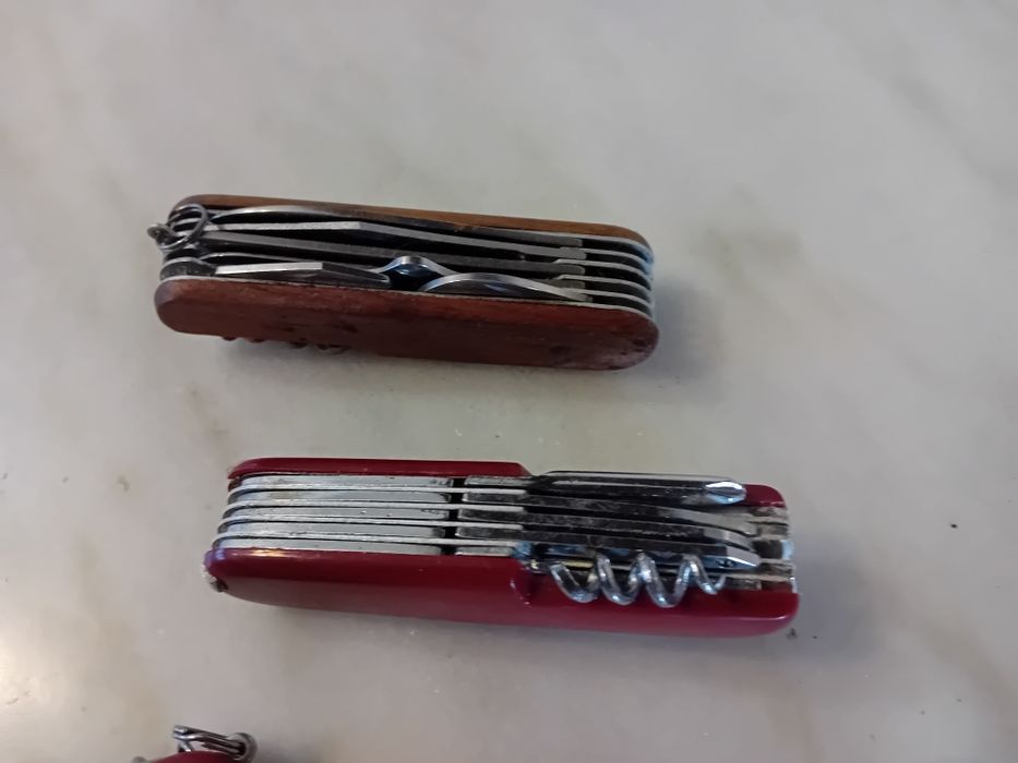 Conjunto de 2 Canivetes Suíços Diversos Antigos