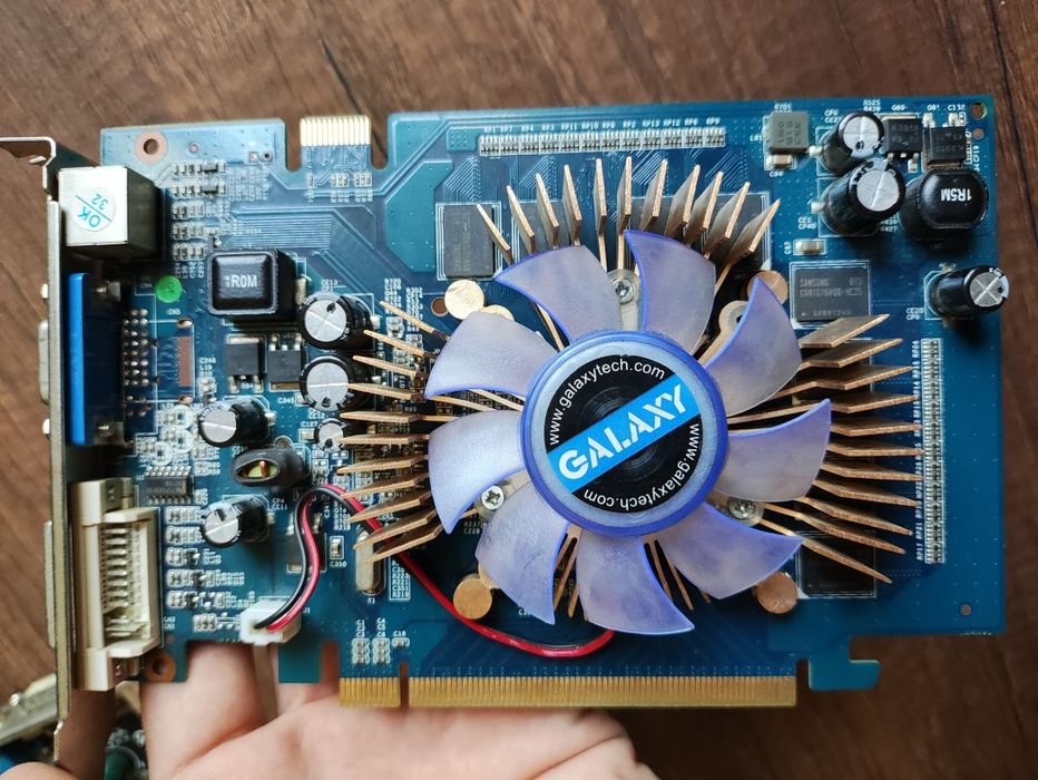 Продам видеокарты для офисных работ и просмотра трафика