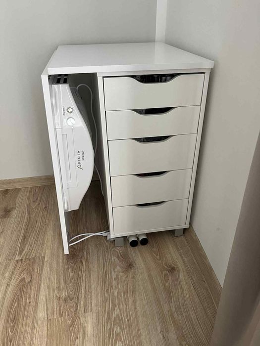 Biurko kosmetyczne do pochlaniacz afinia