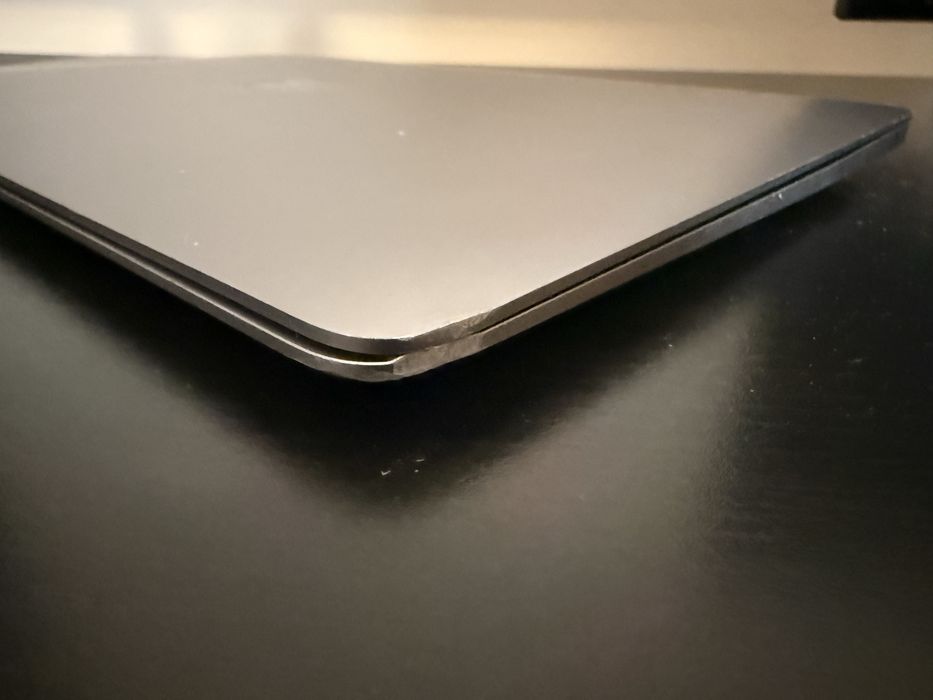 MacBook Air M1 - Funcionando 100% (Com detalhes estéticos)