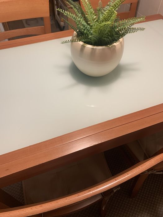 Mesa e cadeiras cerejeira