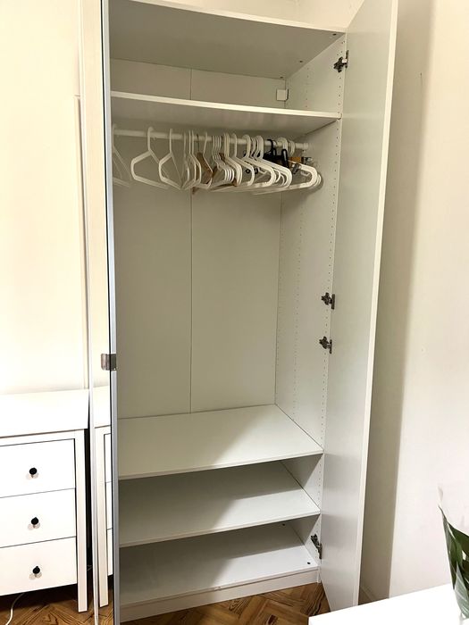 Roupeiro PAX com espelho