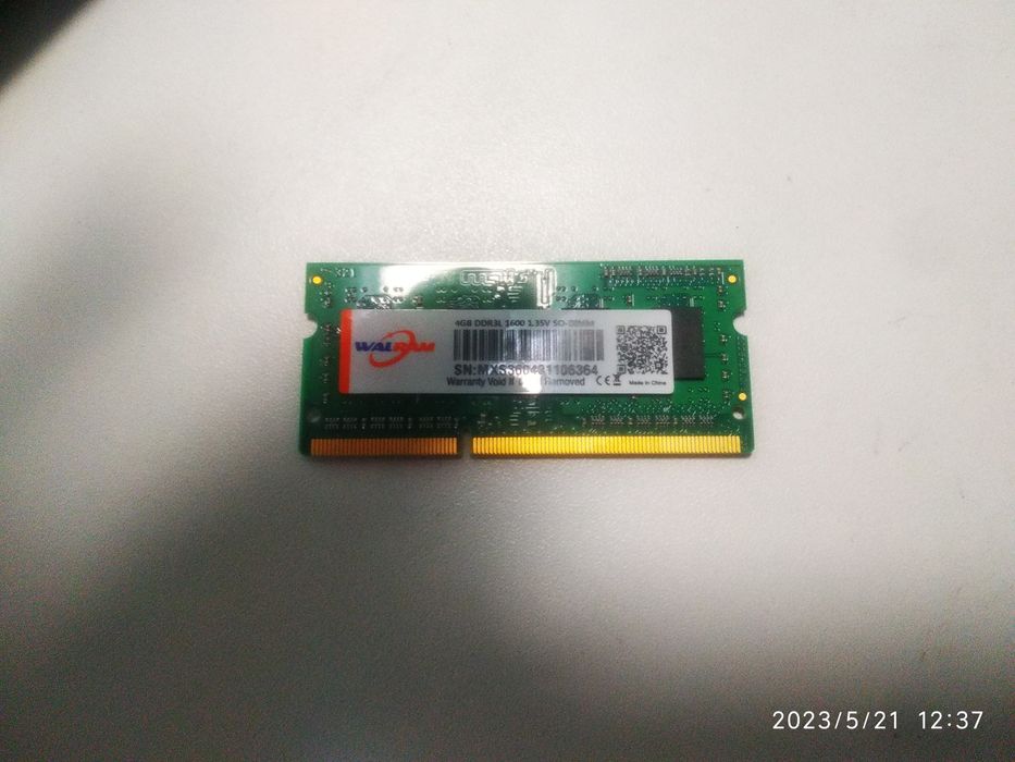 Для ноутбуків Оперативна Пам'ять DDR 3 1600  4 гигабайта 1.35 V