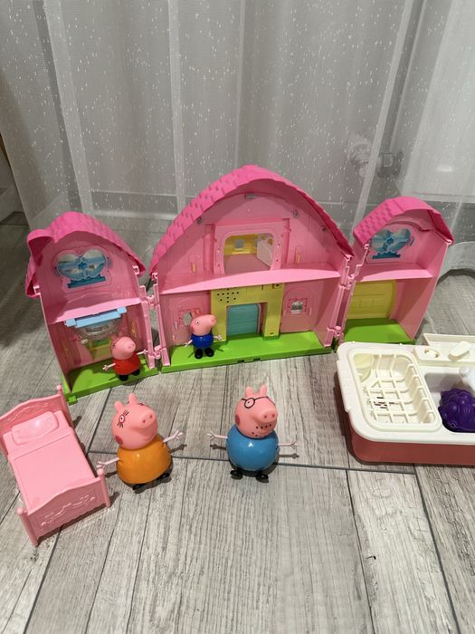 Домик свинки Пепи і Джорджа