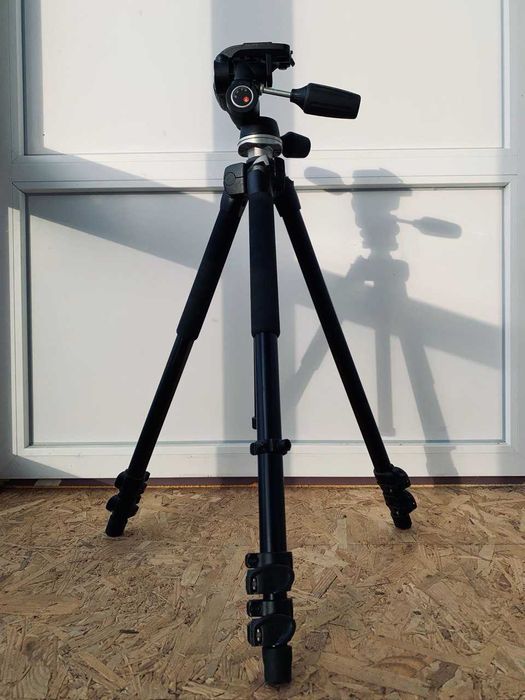 Штатив Manfrotto 290 MT294A3 с головой MH804-3W