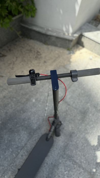 Электросамокат Xiaomi Mi Electric Scooter 4