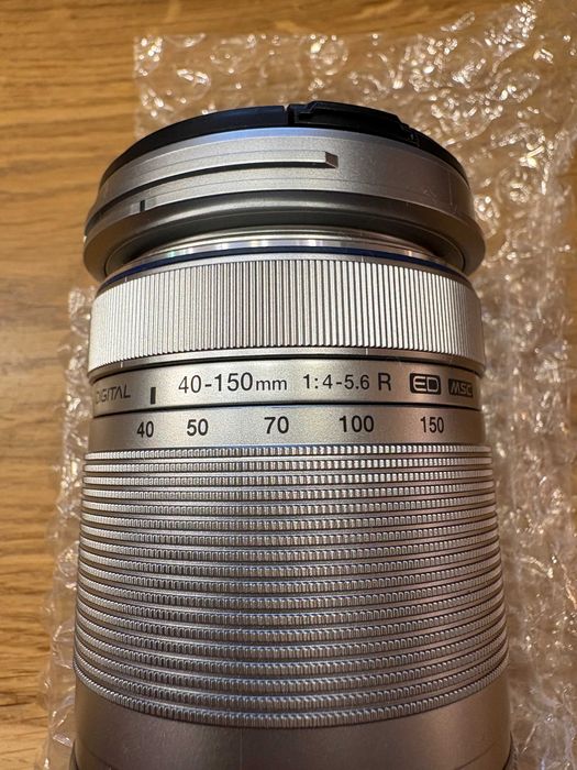 Olympus Pen Lite E-PL6 + dwa obiektywy / biały / jak nowy