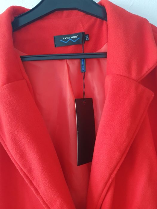 Nowy czerwony plaszcz xxl