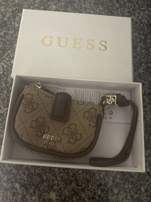 Porta moedas da guess lindo novo