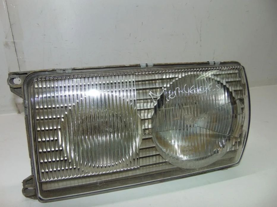 Mercedes w123 farol