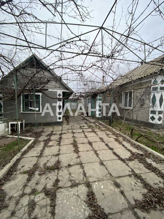 Продам капитальный дом   Доброслав  3 комнаты