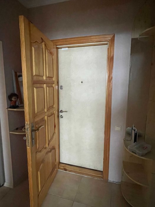 Здається  двух кімнатна  квартира масив Радужний