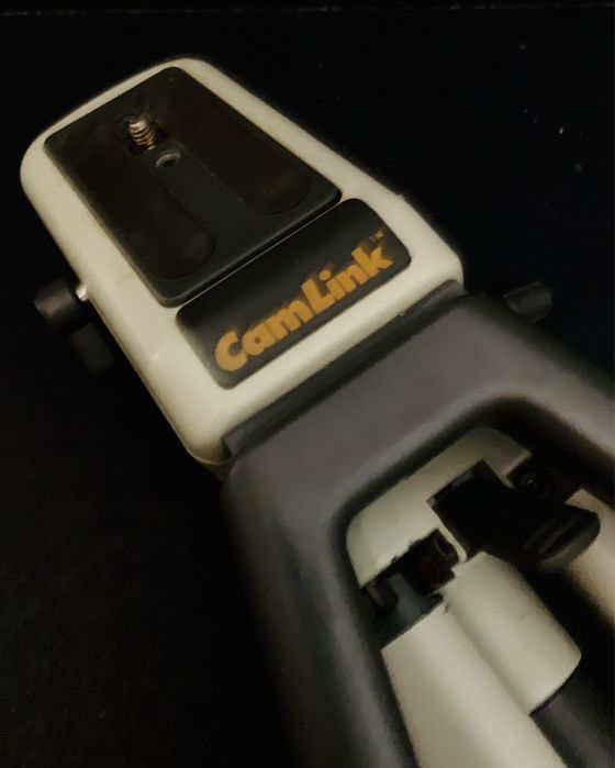 Tripé máquina fotográfica/ filmar-“Camlink”.