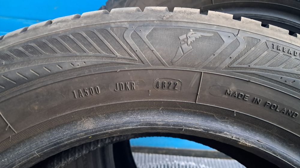 225/55R17 101Y Goodyear vector4 seasons  gen3