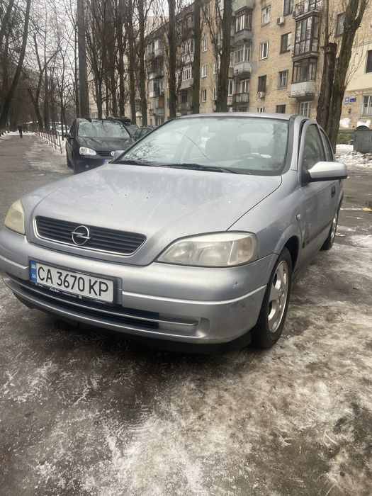 Продам астру в гарному стані