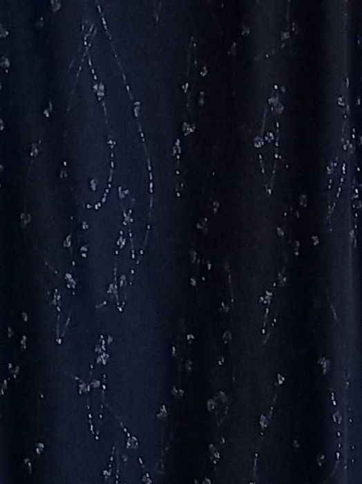 Czarna suknia wieczorowa