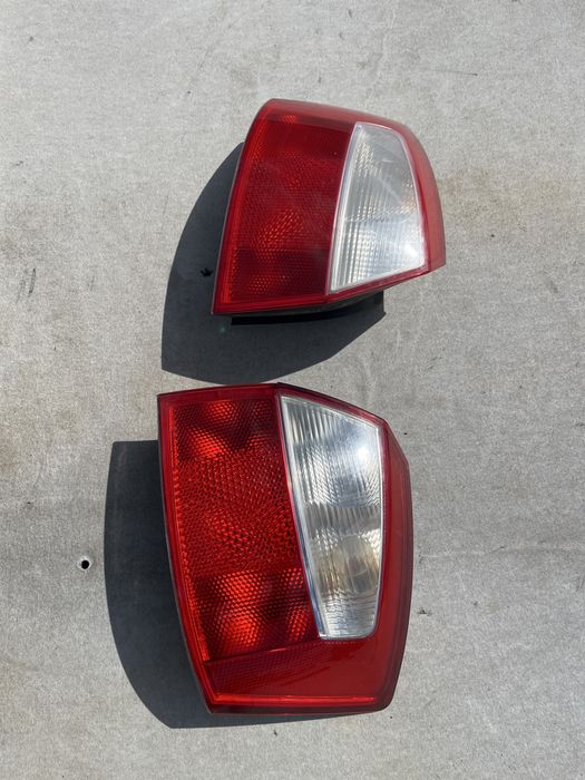 Lampy tylne audi a4b6 sedan