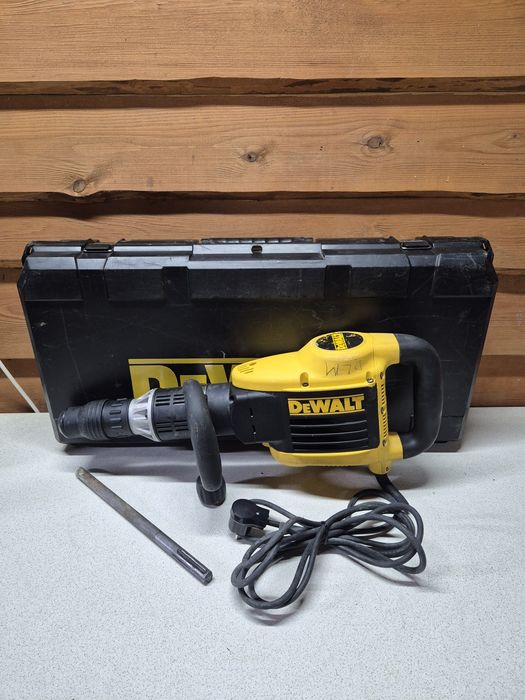 DeWalt Młot Wyburzeniowy SDS-MAX