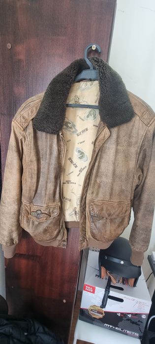 Casaco exclusivo feito de Pele raro. Raríssima. Em ótimo estado de con