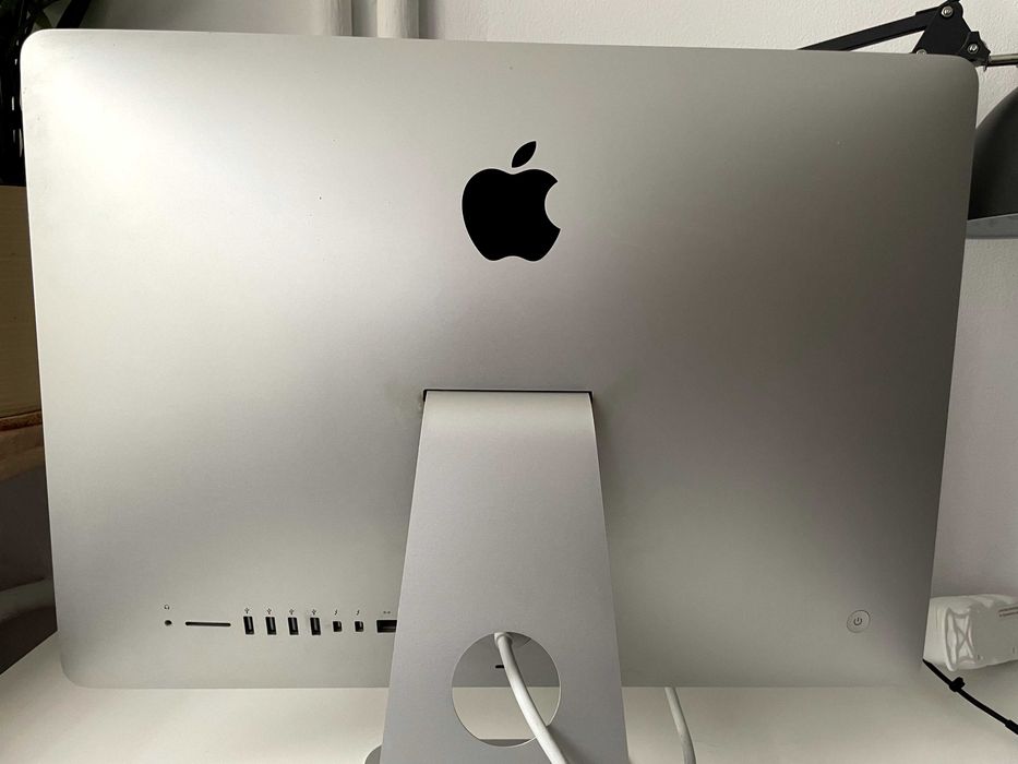 iMac 21.5-inch 16GB, 2.9 GHz Quad-Core Intel Core i5