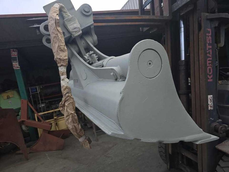 Balde de limpeza oscilante de 2 mt marca liebherr - usado