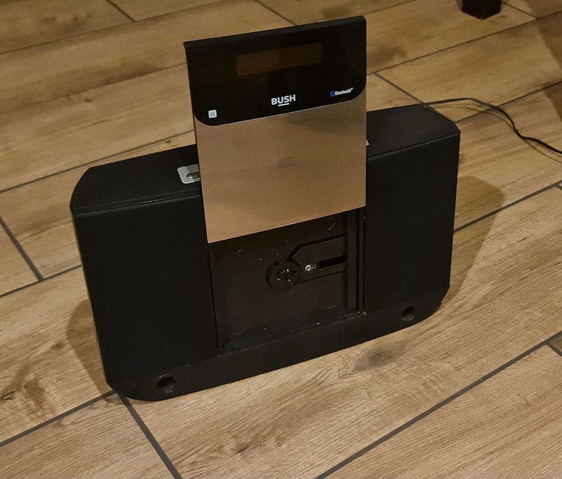 Radio CD z Bluetooth Bush