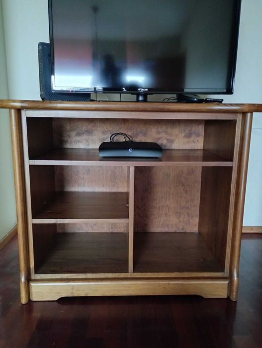 Móvel TV em madeira