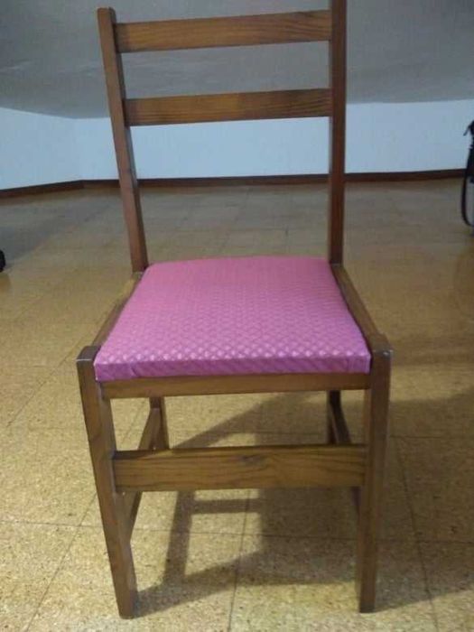 Cadeira de madeira