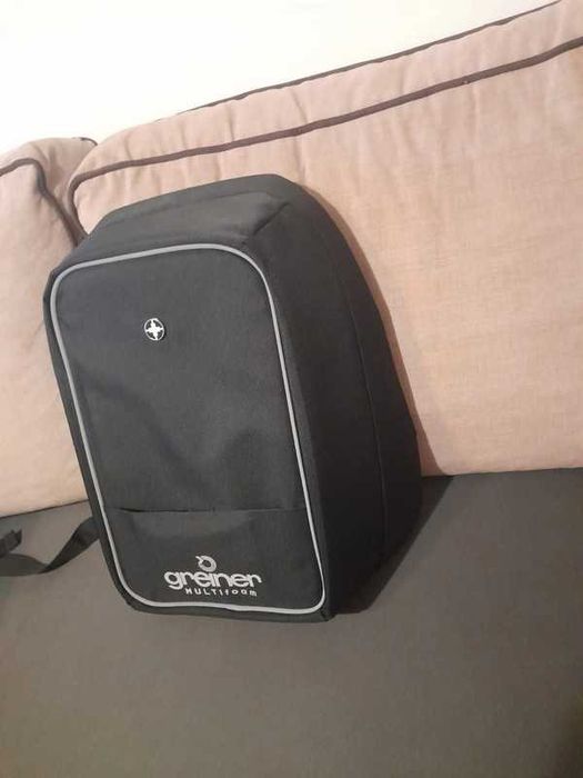 Plecak do samolotu na tablet lub komputer Greiner z kabelkiem usb