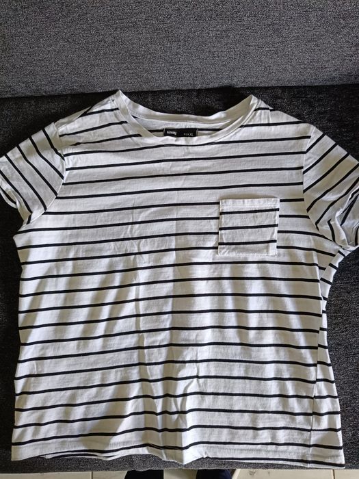 T-shirt nowa w paseczki