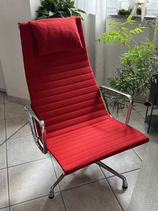 Fotel Vitra ea 124 + ottoman ea 125