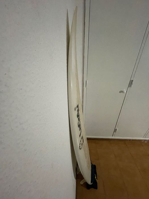 Lacrau Surfboard 5'11", 31 L