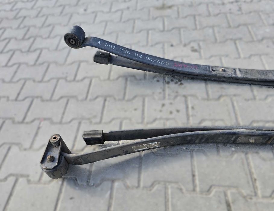 Resory tylne Mercedes Sprinter 907 wysyłka 2szt