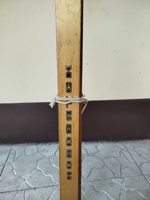 Лижі Нововятск 214см з палками Лижи