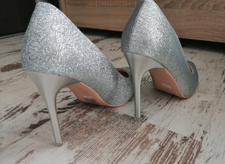 Nowe szpilki 38 brokatowe srebrne błyszczące sylwester studniówka