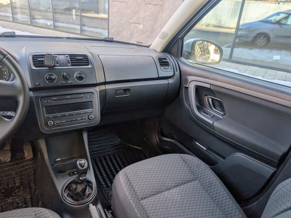 Skoda Fabia 1.6 Дизель  2011 Універсал