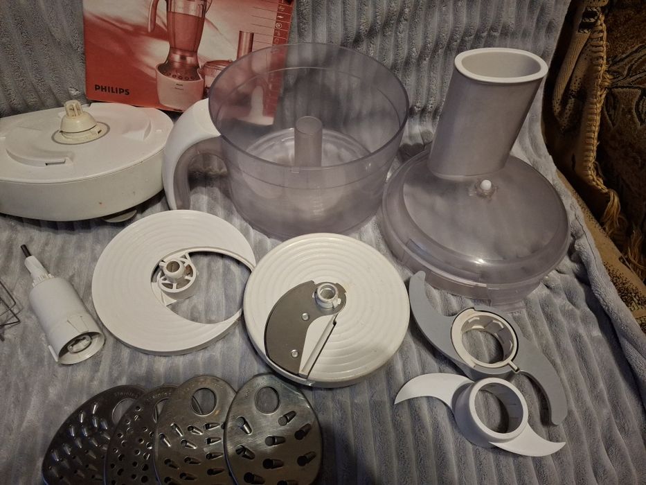 Кухонний комбайн філіпс hr7764