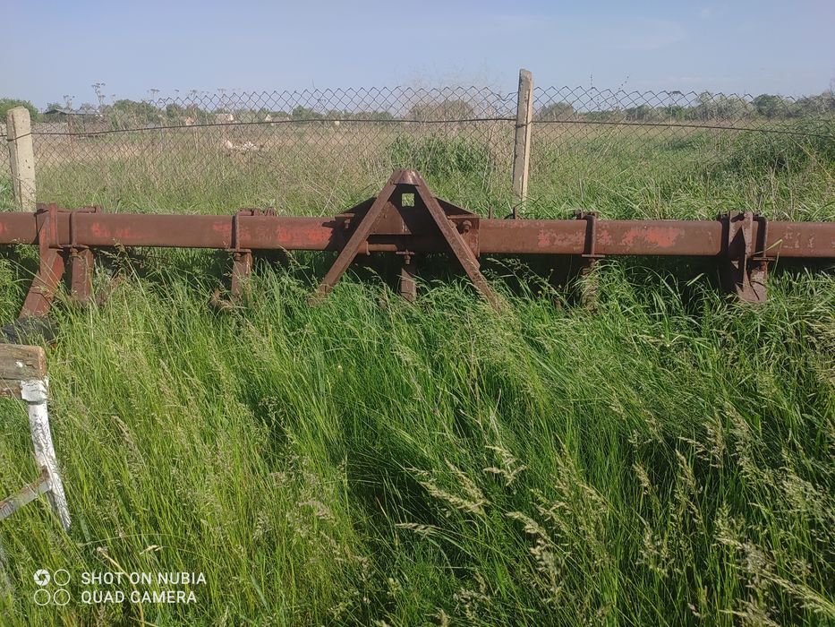 Трактор ЮМЗ-6, плуг ПН 3-35, міжрядний культиватор, бочка залізна