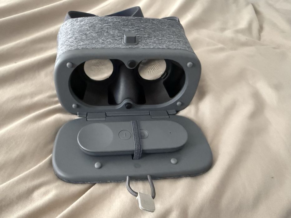 Google VR daydream view