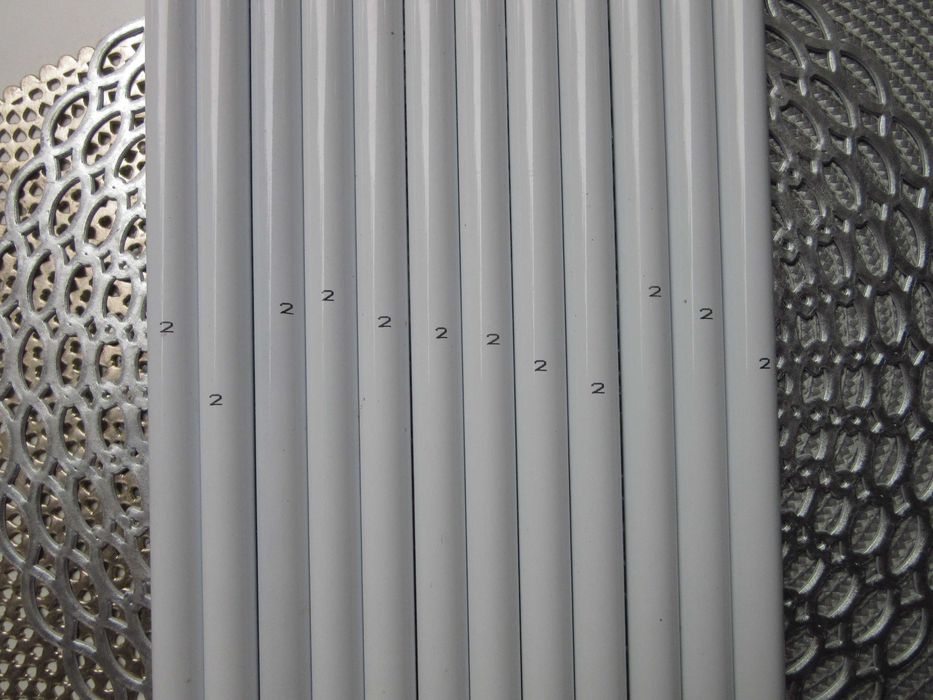 Pawilon ogrodowy - rurki . Razem ubyło już 8 elementów .