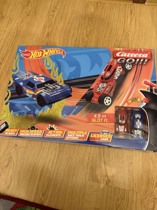 Tory wyścigowy hot wheels