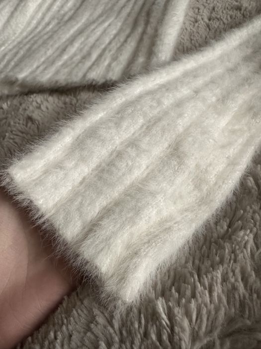 Пухнастий топ Sinsay