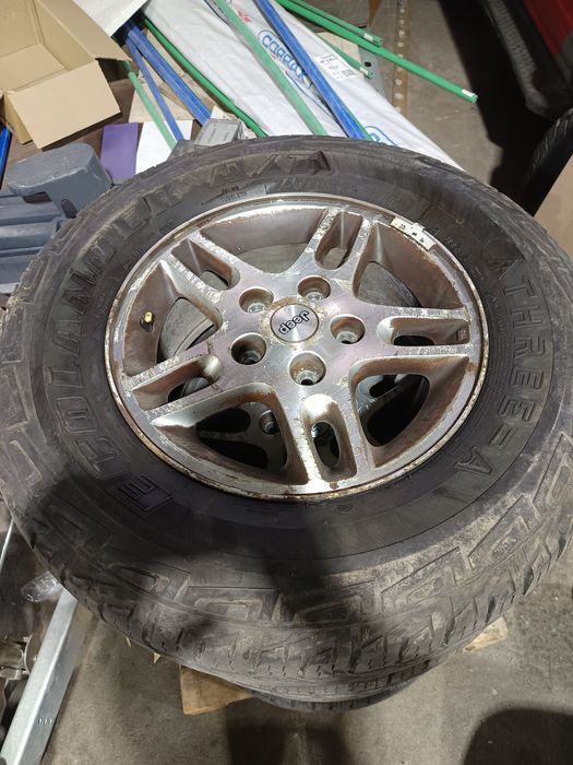 Pneus jeep wj 245/70/16
