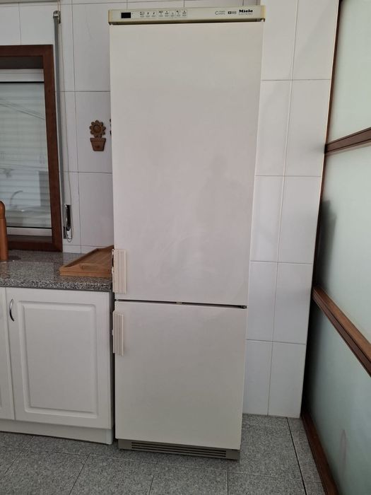 Combinado Miéle frigorífico e arca