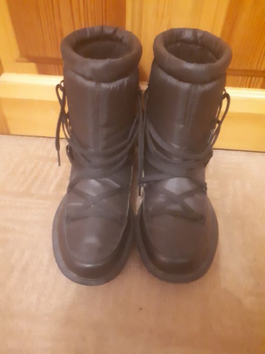 Продам Ботінкі Helly Hansen (37-38-39)