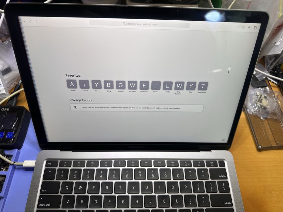 Оригінальний Дисплей macbook air 2337 m1 дефект