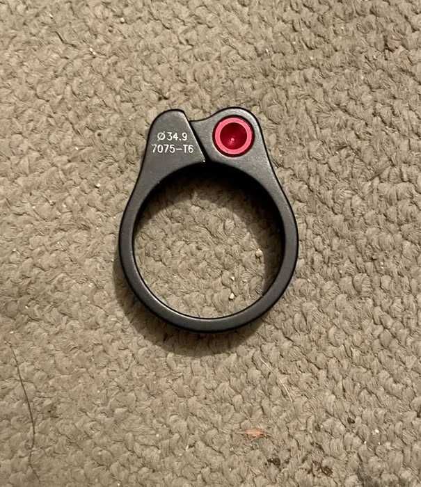 BTT Pedais Shimano e aluminio Punhos SCOTT Syncros Aperto espigão KCNC