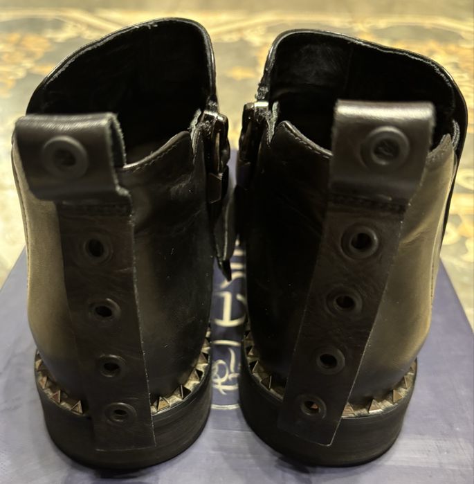 Жіночі осінні черевики